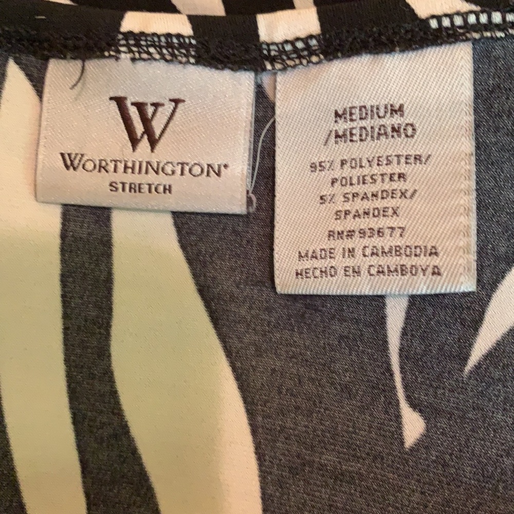 EUC Women’s Worthington Stretch Long Sleeved Zebra Print Blouse - Picture 3 of 5
